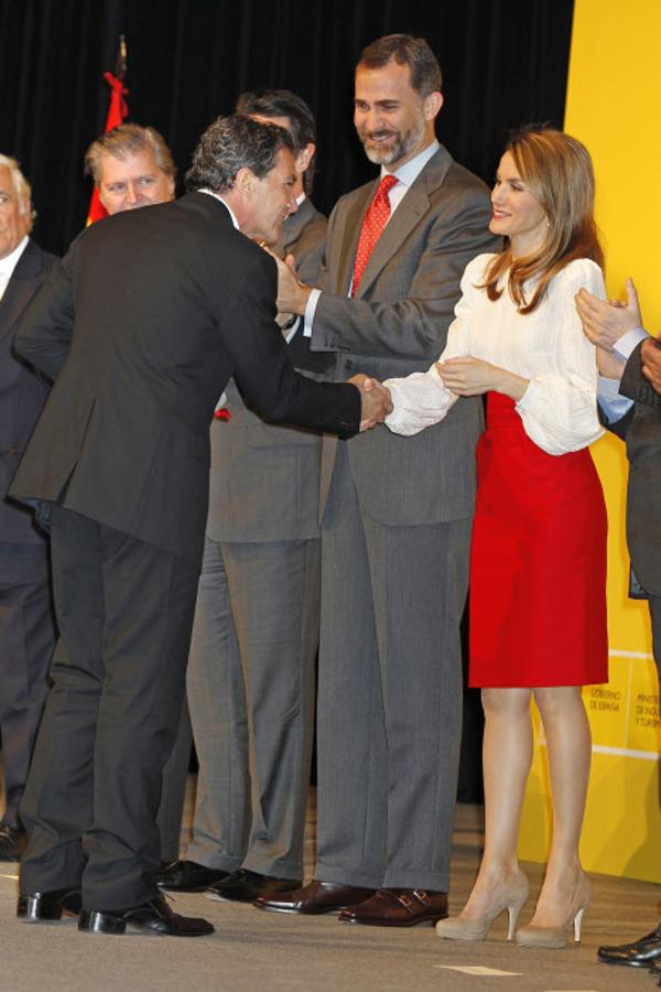 La impecable trayectoria profesional de Antonio Banderas le ha convertido en uno de nuestros actores más internacional y mejor reconocidos, por lo que es, sin lugar a dudas, uno de los representantes de la marca España. Por ello, en 2013 fue nombrado embajador de la marca España junto a los Reyes.