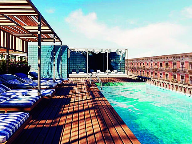 kimptonvividorahotel.com.