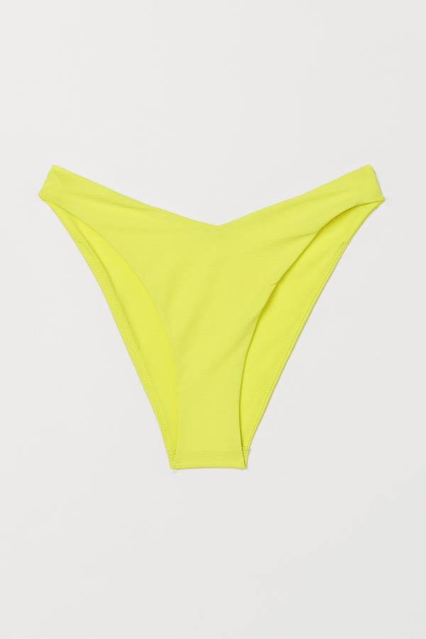 Braga de bikini corte en V amarillo neón: 1,99 euros (antes 9,99 euros).