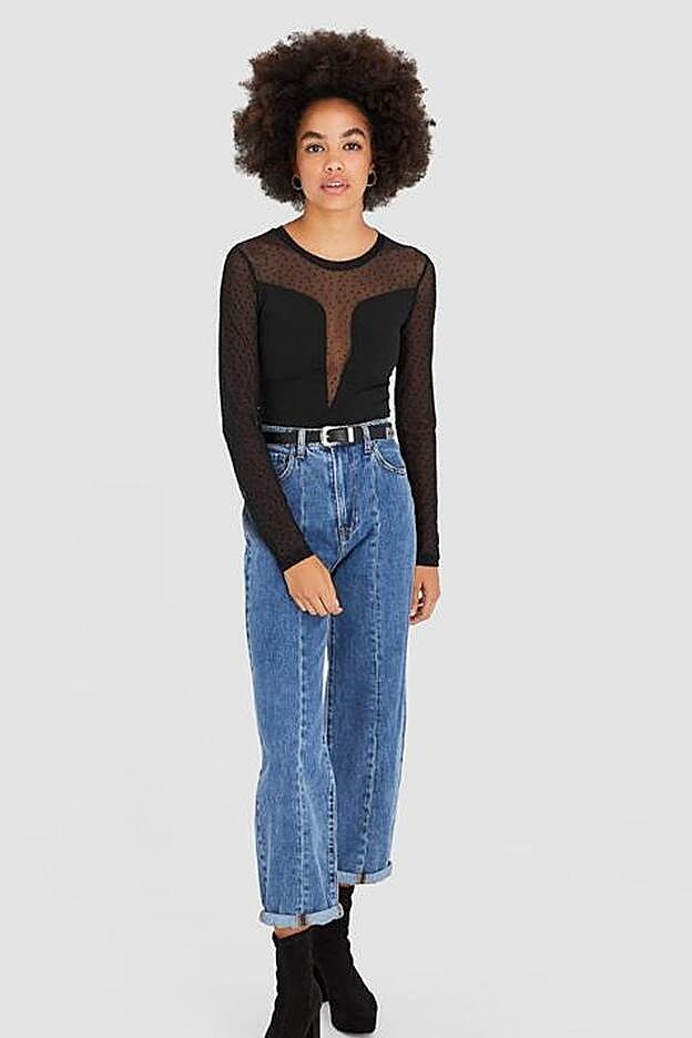 Con transparencias y detalles de plumeti, este body está causando sensación.