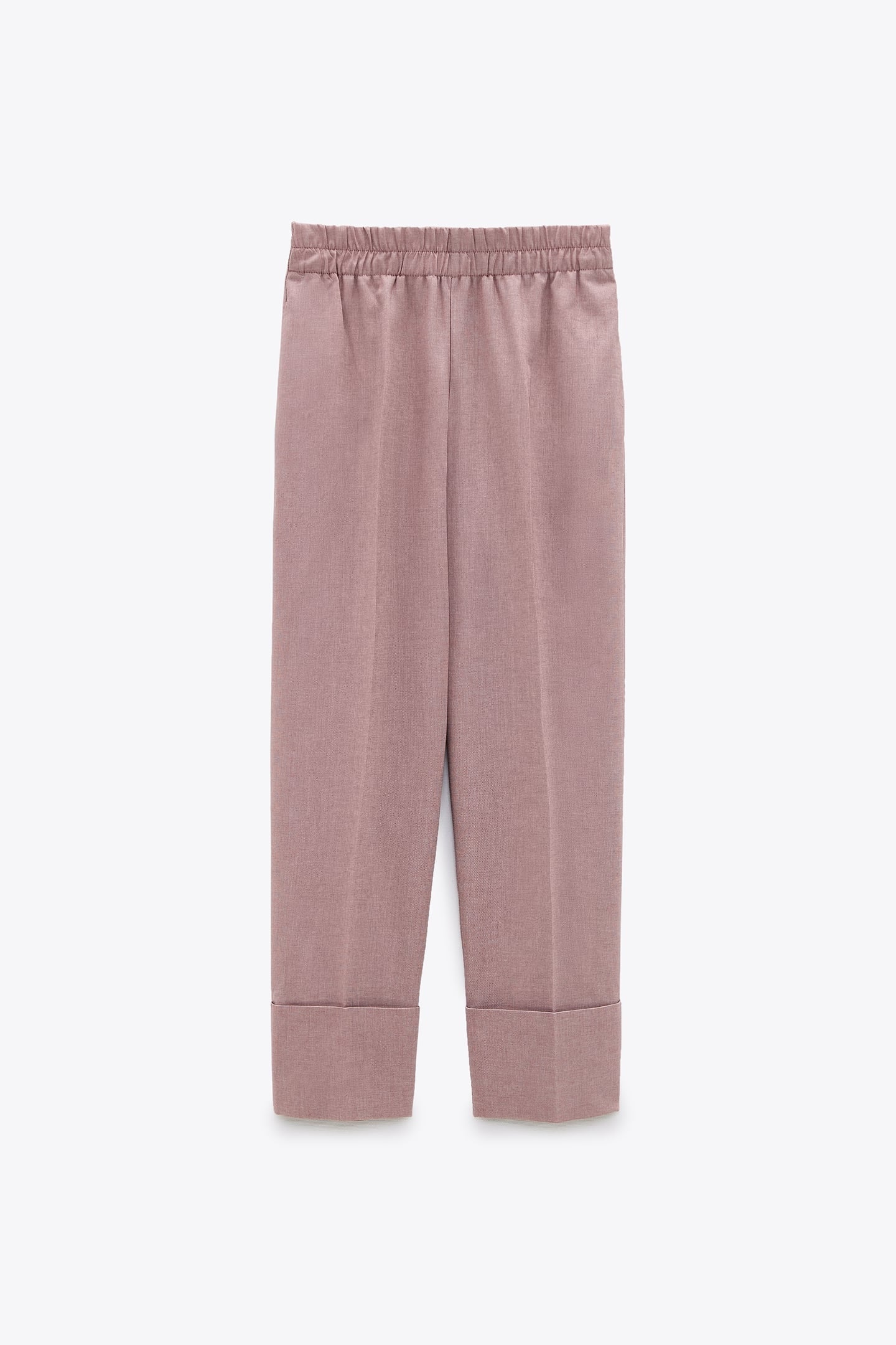 Seguimos con la versatilidad de estos pantalones de tiro alto elásticos y con vuelta en el bajo. Cómodos y favorecedores para ir a la oficina, a la universidad, de compras, a las terrazas, a la playa... Antes: 22,95 euros. Ahora: 12,99 euros.