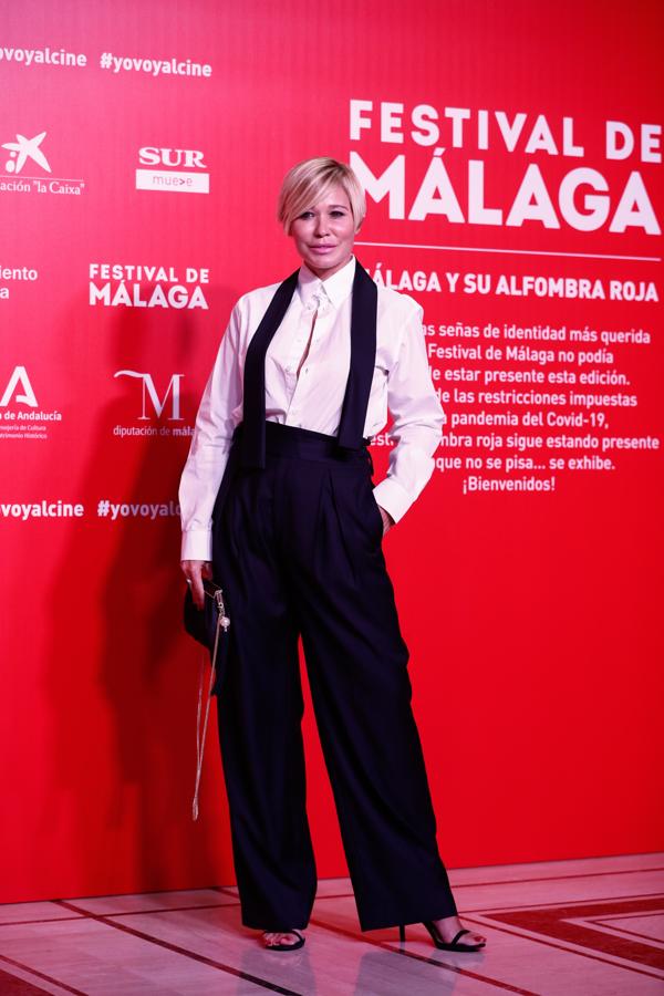 Carla Hidalgo, al más puro estilo Annie Hall en el Festival de Málaga.
