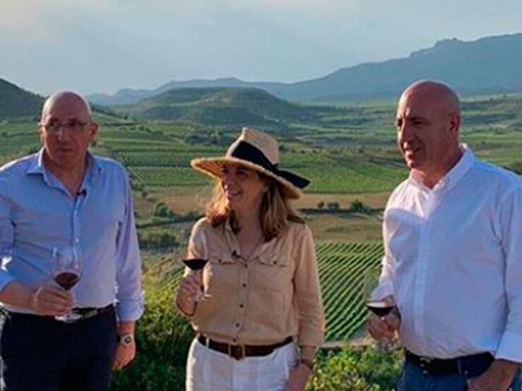 Fotos: La discreta vida de Xandra Falcó, en imágenes: de la paz de los viñedos a la relación con su famosa hermanastra, Tamara Falcó