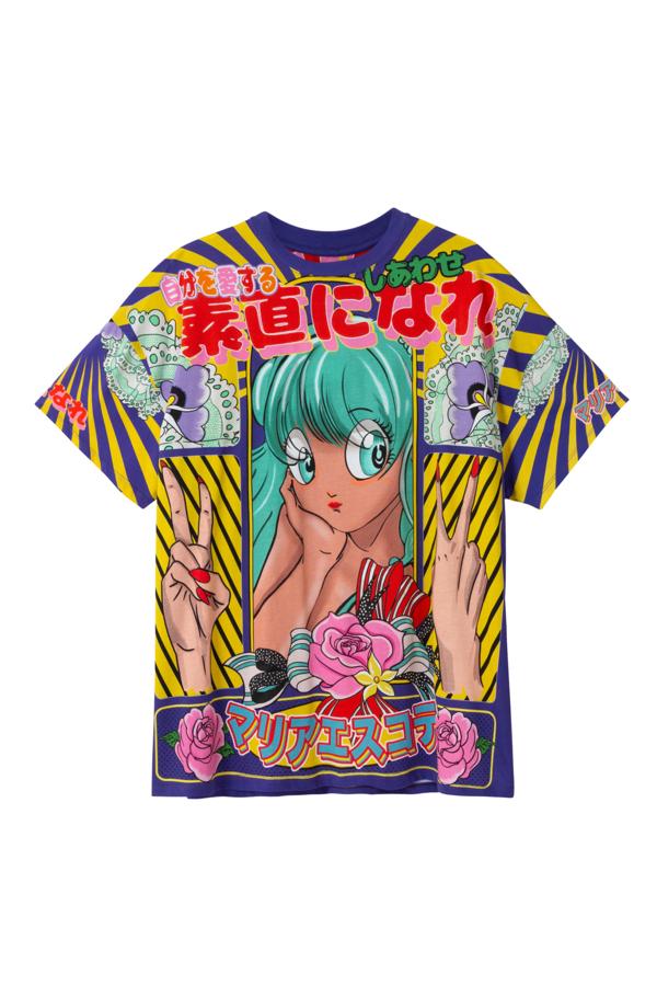 Camiseta oversize de algodón con flores y dibujos manga de María Escoté para Desigual que puedes llevar, incluso, como vestido mini (69,95 euros).