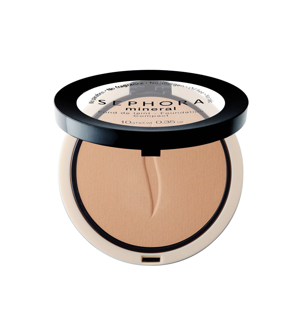 Este estuche se pude usar como fondo de maquillaje y polvos a la vez. Proporciona un aspecto homogéneo, mate y natural, de larga fijación. Su composición mineral lo hace ideal para todos los tipos de piel, incluso las más delicadas, gracias a sus propiedades relajantes y calmantes. Se puede aplicar tanto con brocha como con la esponja.  Fondo de Maquillaje Mineral Compacto de Sephora Collection  (15,99 €).