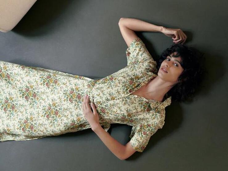 Fotos: 10 vestidos largos que cuestan menos de 20 euros y son perfectos para el entretiempo
