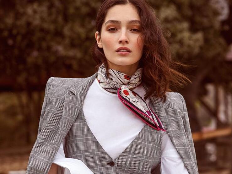 Fotos: Nuevas siluetas, colores y el auge del tres piezas: así son los trajes de chaqueta que arrasan esta temporada