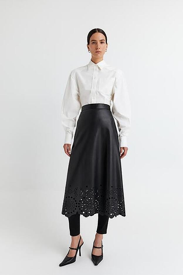 Los conjuntos de Sfera de falda midi y pantalón pitillo ya son la tendencia del otoño.