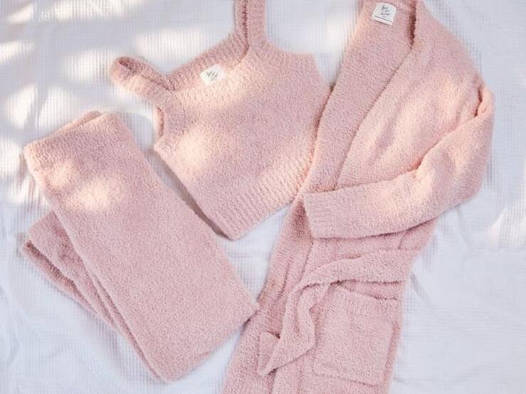 Fotos: Pijamas, camisones y ropa de estar por casa bonita, barata y calentita para los primeros días de frío
