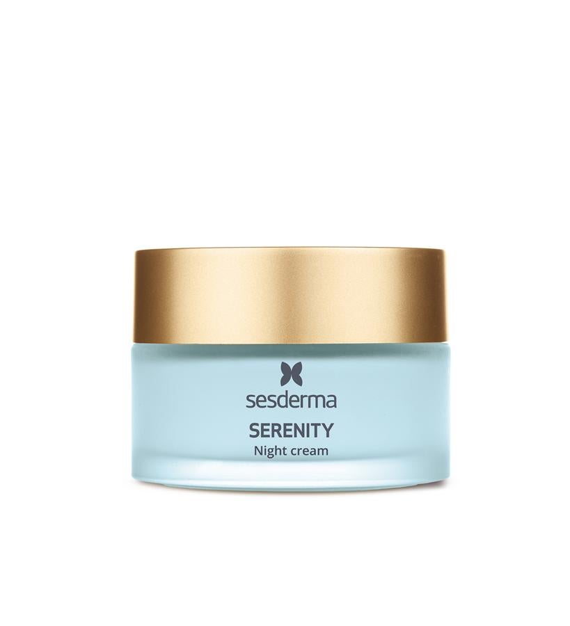 Su fórmula actúa sobre el organismo no solo a nivel dermis, sino también a nivel sensorial, relajando mente y cuerpo a la vez que aporta diferentes beneficios a la piel. Regula los ritmos del sueño, recargando las células de energía y regenerando la piel por la noche y también tiene una potente acción antioxidante que protege frente a la radiación solar y el estrés oxidativo.  Serenity Night Cream de Sesderma  (34,95 €).