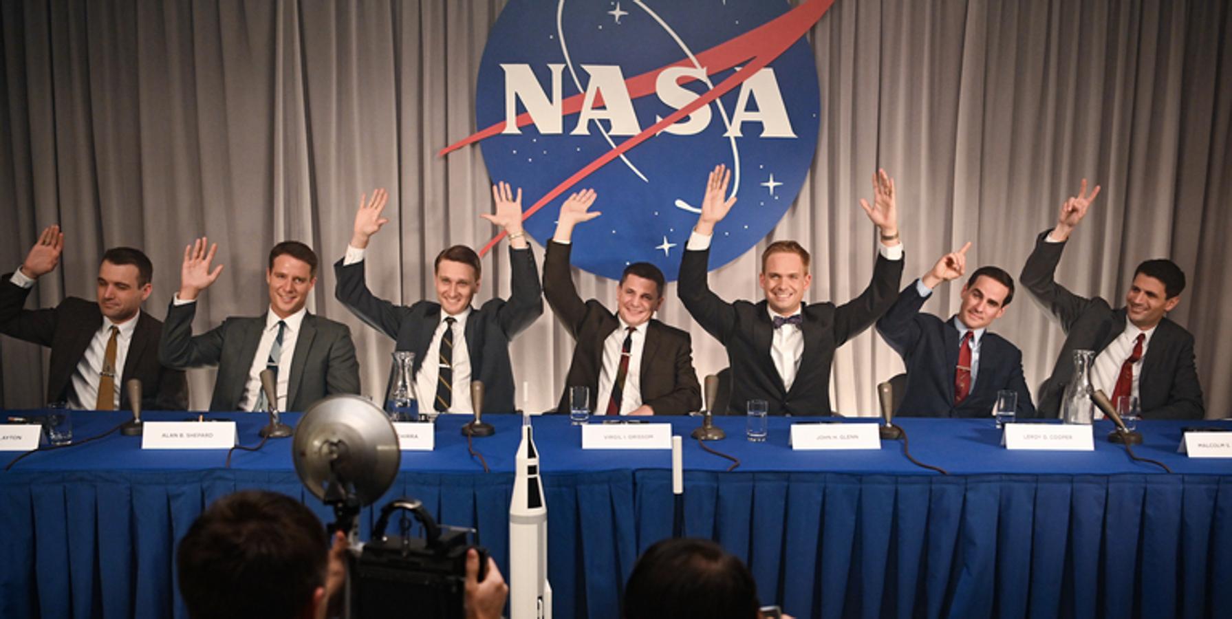 Elegidos para la gloria. Miniserie. Disney +. 9 de octubre.Basada en el libro de Tom Wolfe, esta producción se centra en los siete hombres que formaron parte del programa Mercury, con el que EEUU trató de enviar a un ser humano al espacio en plena Guerra Fría, mientras la Unión Soviética lideraba la carrera espacial.