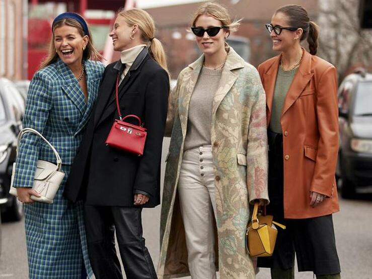 Fotos: 13 bolsos originales para dar vida y poner color a tus looks de otoño