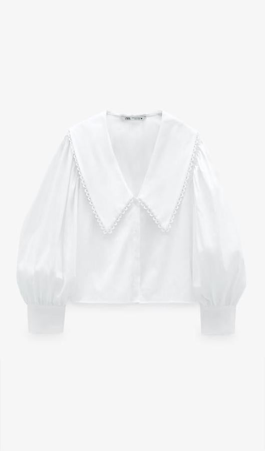 Una blusa de cuello bobo, una de las tendencias de la temporada. Esta es de Zara y cuesta 29.95 euros