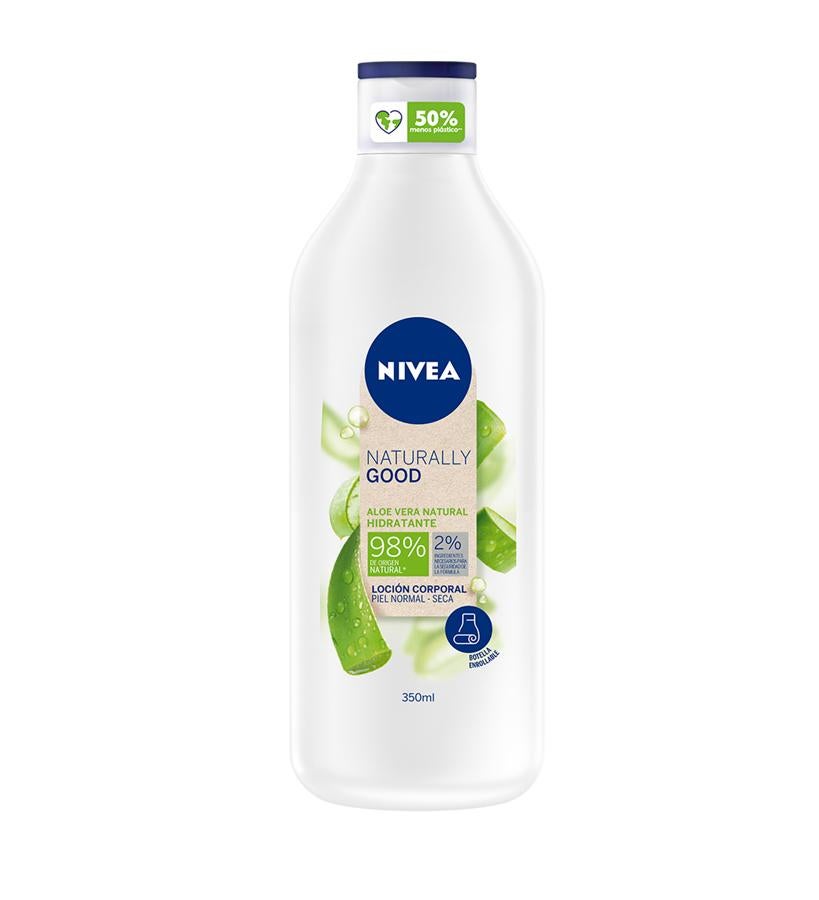 Contiene un 98% de ingredientes de origen natural que proporcionan una hidratación profunda de hasta 48 horas. Las pieles normales a secas estçan suaves, hidratadas y envueltas en una agradable fragancia de notas florales. Loción Corporal Hidratante con Aloe Vera Natural Naturally Good de Nivea (4,99 €).