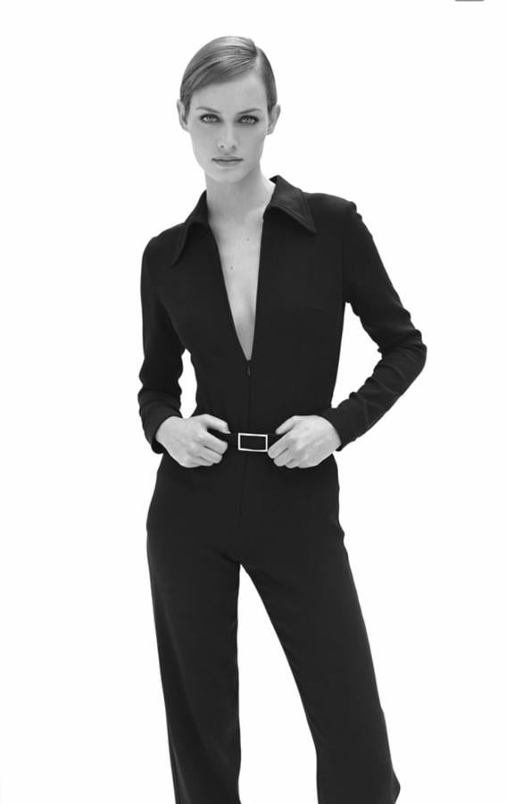 Amber Valletta en la campaña de otoño de 1997. Este mismo mono se ha reeditado, en edición limitada, en las novevades de Zara.