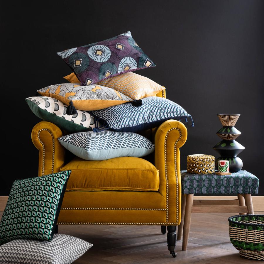 Eso sí, no podemos olvidarnos de los estampados geométricos, que aportan un toque retro de lo más inspirador.