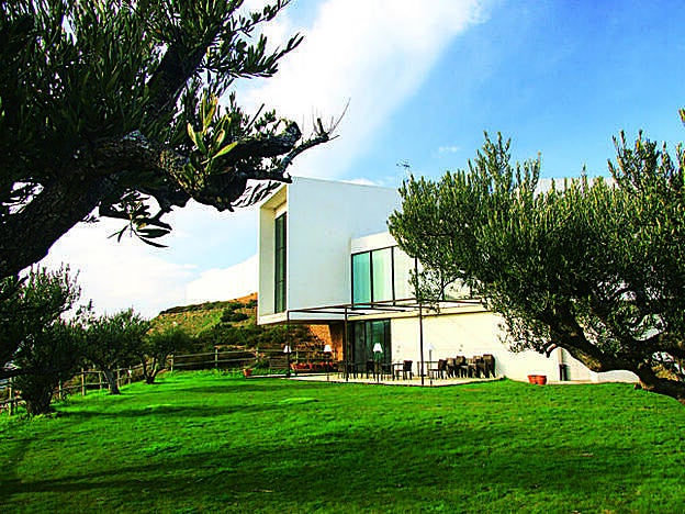 (Habitación doble, desde 125 €. fincalosarandinos.com).