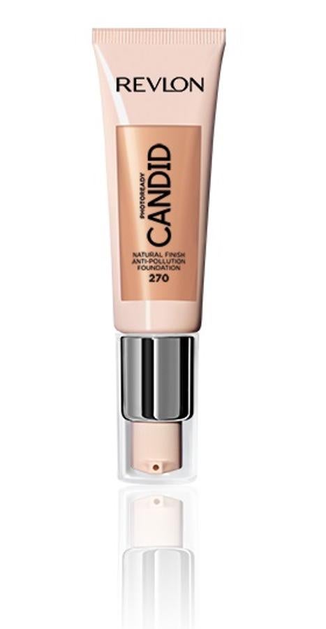 La base de maquillaje Photoready Candid de Revlon (7 euros) tiene una fórmula inspirada en el cuidado de la piel con cobertura perfecta, pero un acabado muy natural. Contiene Vitamina E para una protección anti-polución, antioxidantes, y ingredientes anti-luz azul.