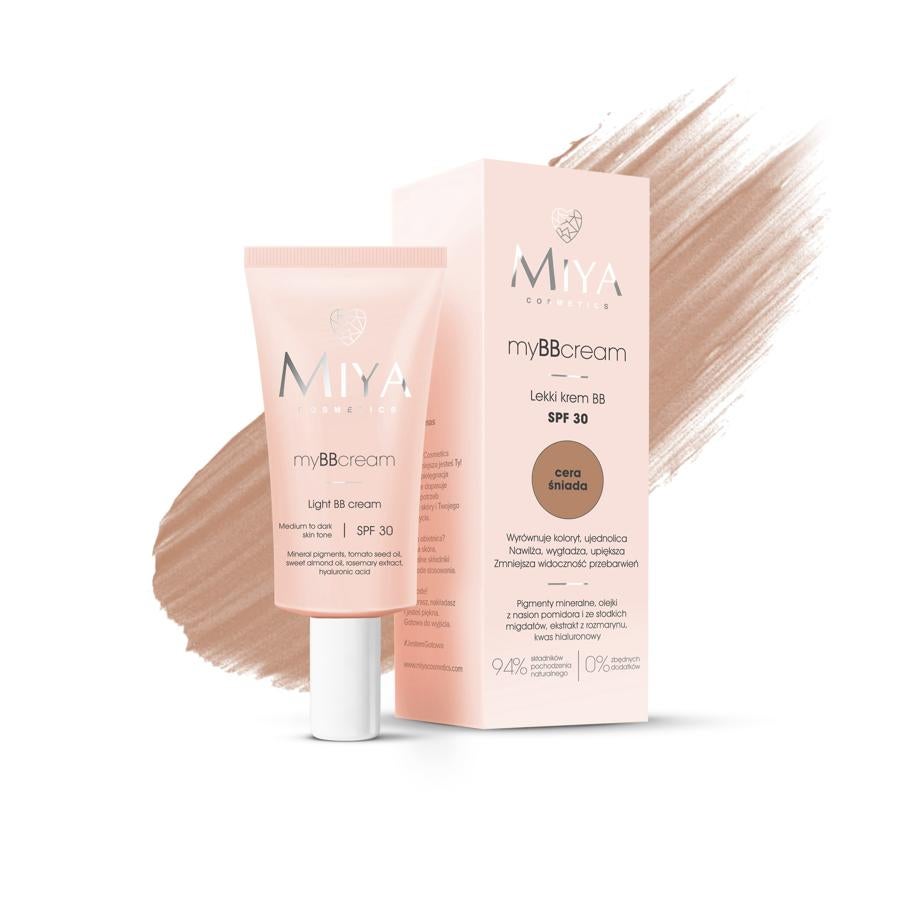 La BB cream de Miya Cosmetics (12,95 euros) es una crema con color ligera y multifunción con SPF30 con un 94% ingredientes naturales. Unifica y cubre suavemente las imperfecciones mezclándose con la piel y consigue un acabado natural opaco y sutil. Tras la aplicación, el rostro luce más hidratado, luminoso y revitalizado.
