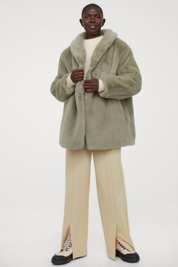 Chaquetón de peluche, de H&M (79,99 €).