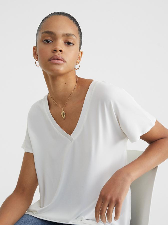 Camiseta blanca básica de Parfois, (12,99 euros).