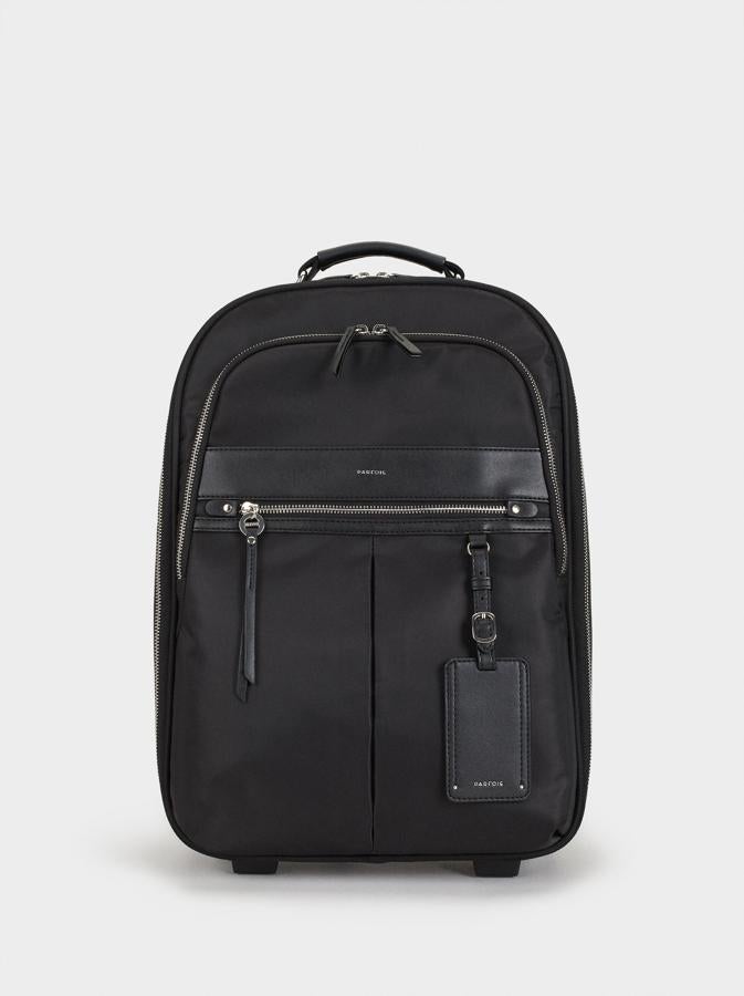 Mochila negra de Parfois, (34,99 euros).