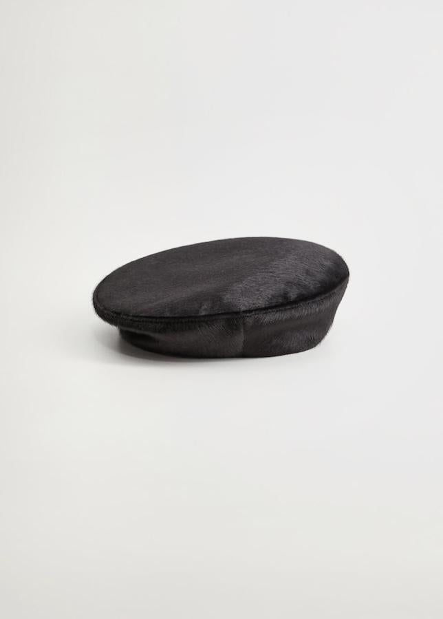Boina de pelo de potro, de Mango (15,99 €).