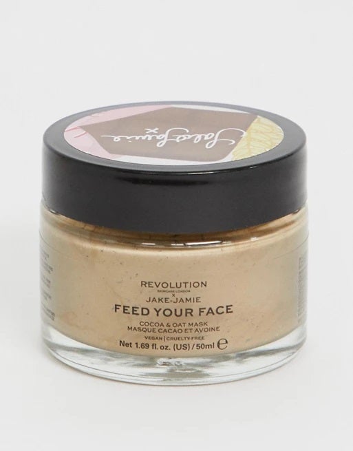 Cocoa & Oat de Revolution Skincare x Jake Jamie el dará a tu piel el extra de hidratación que necesita después de tanto maquillaje.  Antes: 8,99 euros. Ahora: 7,15 euros .