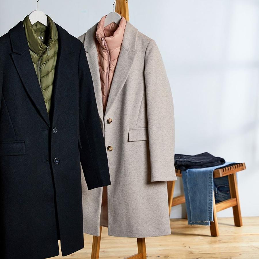 La tendencia del 'layering' también se aplica con los abrigos: ¿y si los llevas unos sobre otros? Estiloso y calentito, estos de Primark están disponibles desde 18 euros.