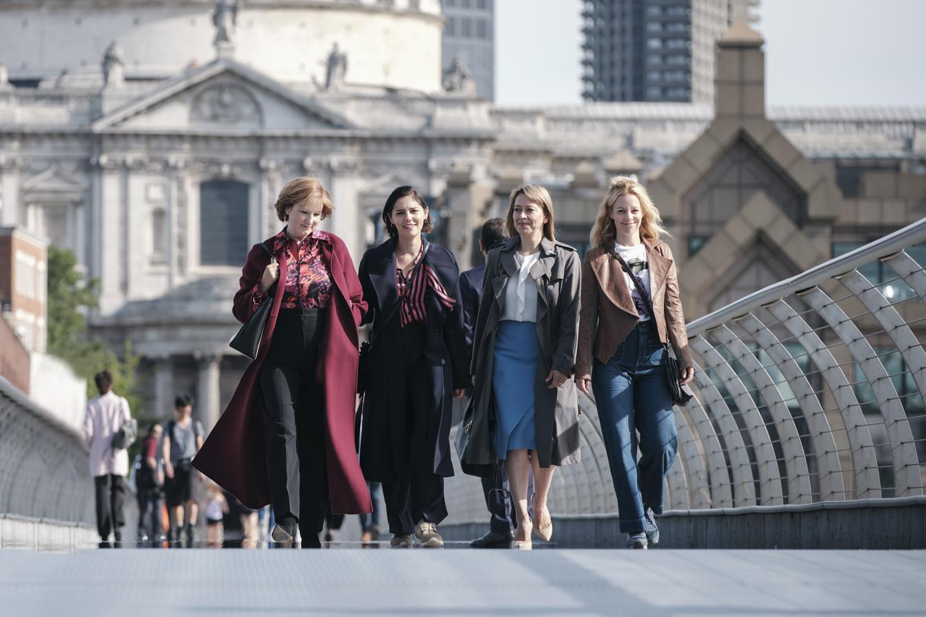 The Split. Temporada 1. Filmin. 17 de noviembre.Este drama judicial sobre una familia de abogadas especializadas en casos de divorcios reunió a siete millones de británicos en su primer episodios. Escrita por Aby Morgan, es de la BBC, algo que siempre es un aval de calidad.