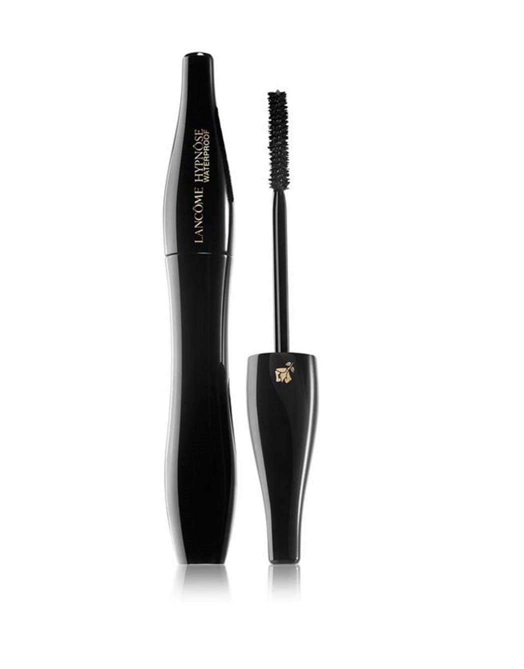 La icónica Lancôme Hypnose Waterproof resiste al agua y ofrece un volumen intenso, modulable y suave gracias a ingredientes de altura como la pro-vitamina B5, la cera de carnauba, el aceite de jojoba y la goma de acacia. (23,95 euros en Amazon).