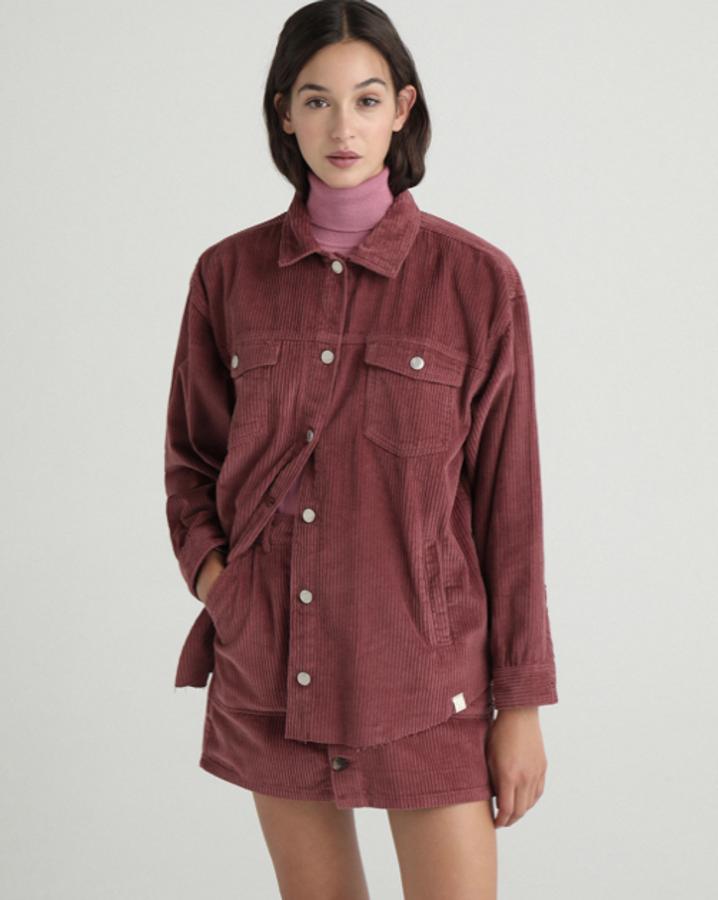 Conjunto de chaqueta (39,99 €) y minifalda (19,99 €), ambos de Green Coast.