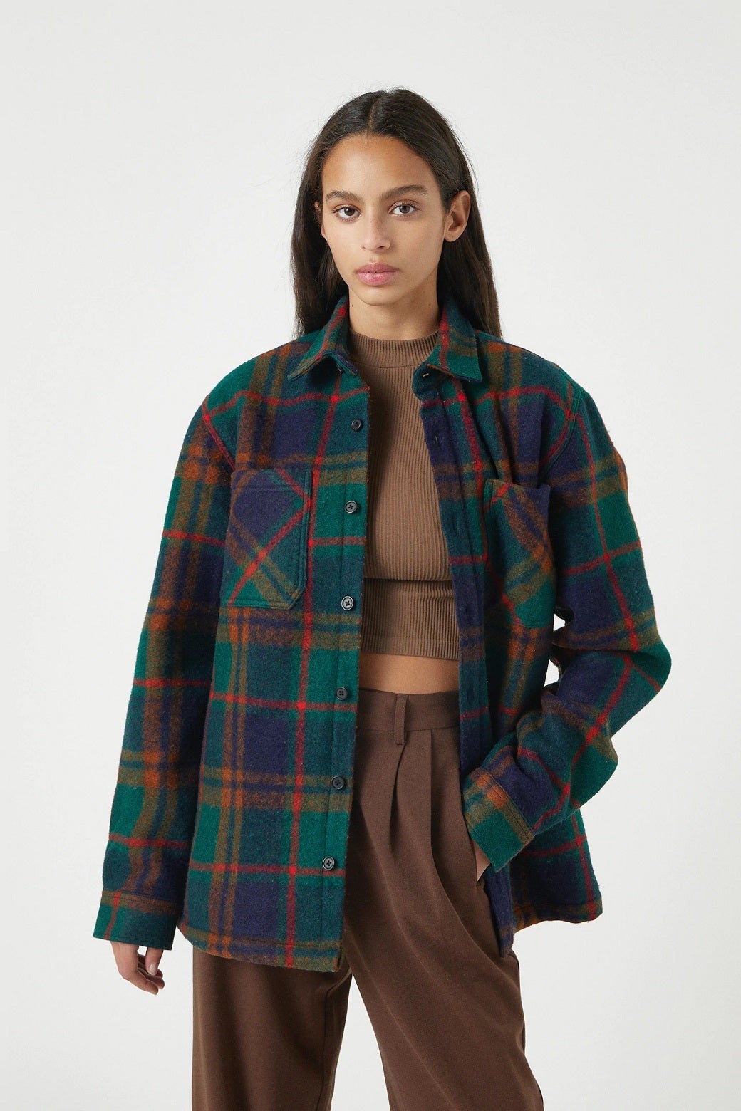 Con colores otoñales más oscurecidos y tejido de borreguillo. (39,99 euros).