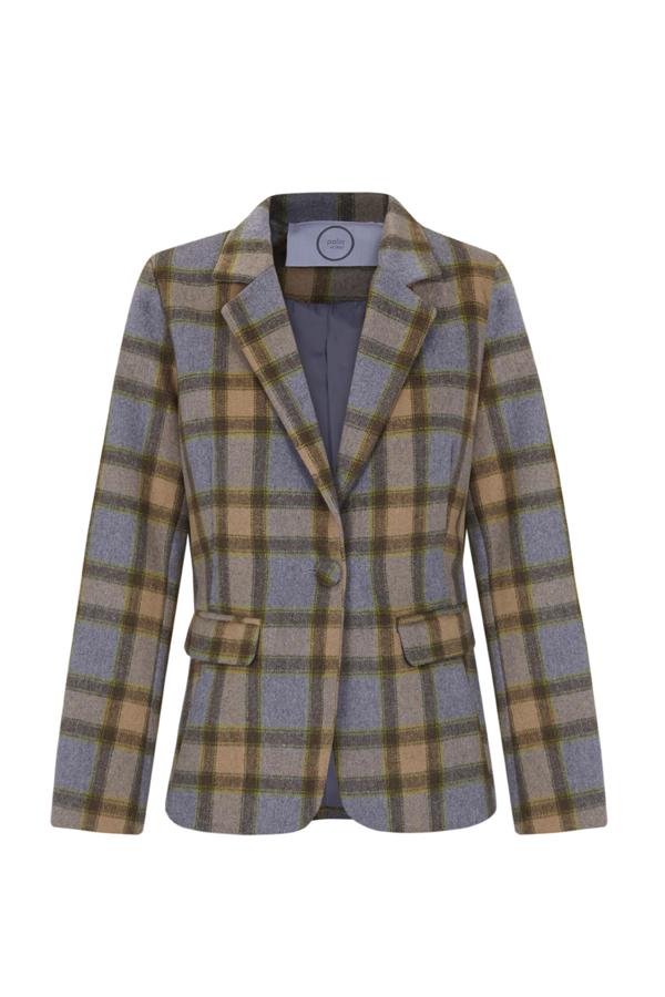 Este diseño de cuadros de Pilín et moi es una blazer tipo abrigo que 69,95 euros y es perfecta para conseguir un look romántico.