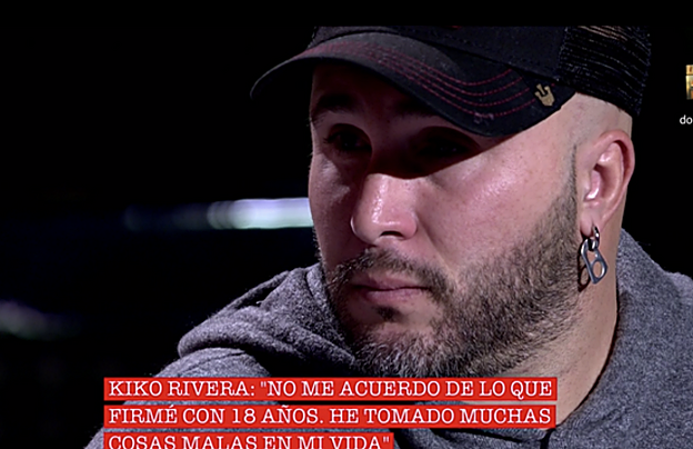 Detalle de la oreja de Kiko durante la intervención televisiva del viernes 13 de noviembre.