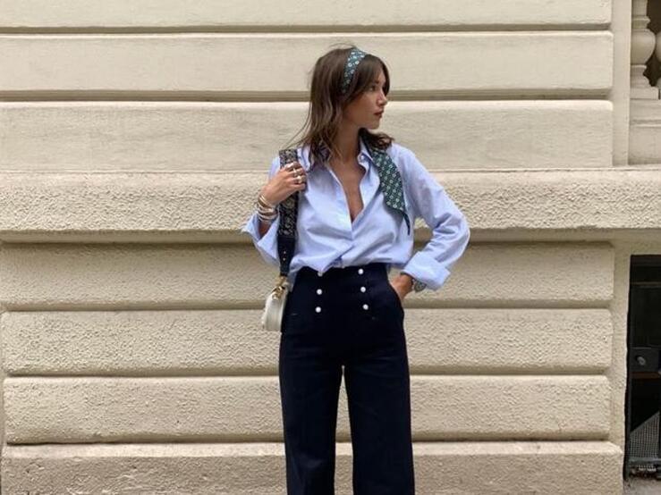 Fotos: Con rayas o lisas, las camisas oversize que se llevan ahora son azules