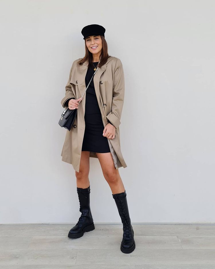 Paula Echevarría se ha rendido a la tendencia de las botas con suela track, como estas de Stradivarius que combina con un sensual mini vestido ajusado de Cool the Sack.