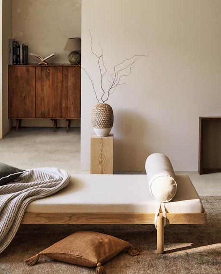 Esta cama 'daybed' (con estructura y colchón incluidos) será la protagonista del rincón más especial de tu casa. Y en Zara Home está rebajada por el Black Friday a 319 euros.