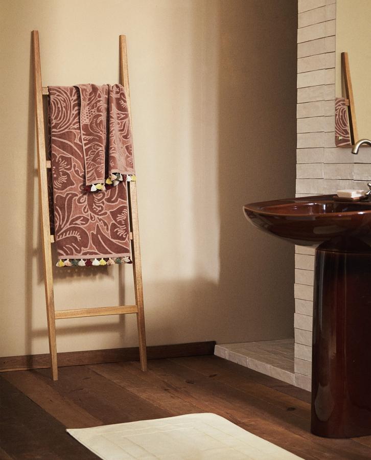 Este conjunto de toallas está rebajado en el Black Friday de Zara Home: de 3.99 a 18.99 euros.