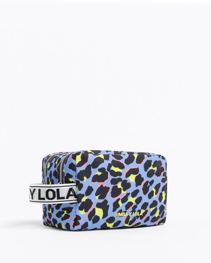 Neceser con print de Leopardo, (47 euros).