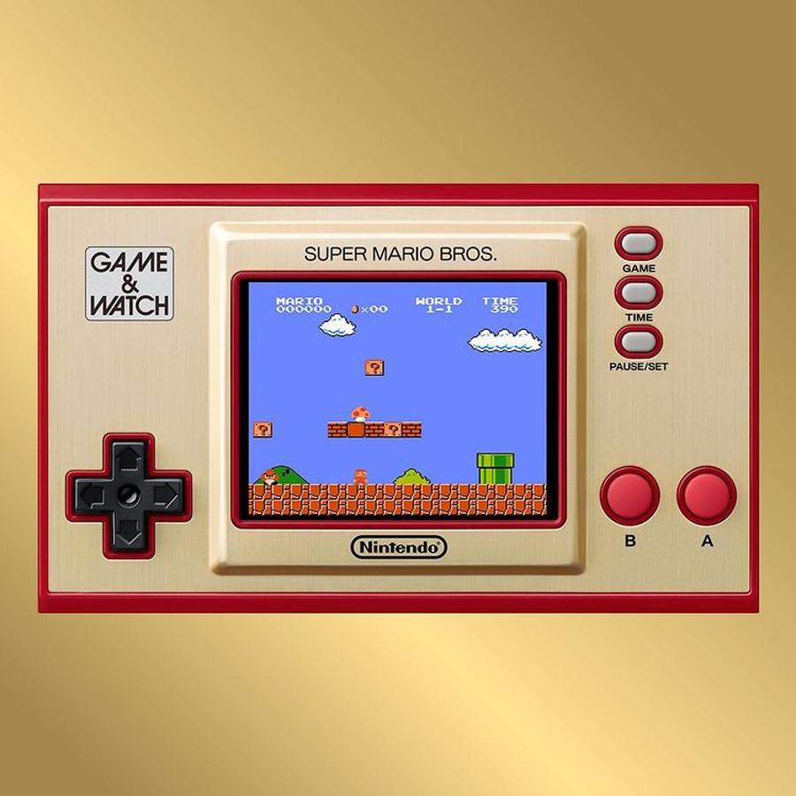 Para los nostálgicos y amantes de los videojuegos, la nueva consola de Nintendo los devolverá a su infancia. La nueva Game&Watch está rebajada de 59.99 a 45.99 euros.