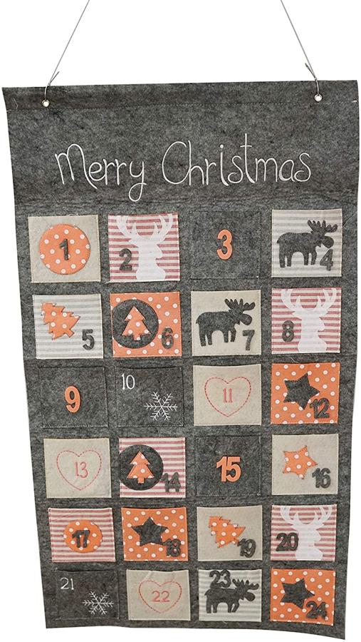 Este calendario de Adviento de fieltro y patchwork cuesta 20 euros en Amazon.