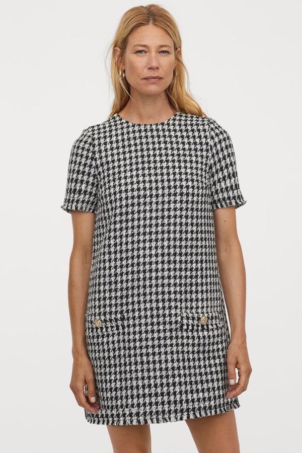 Minivestido de tweed de manga corta, de H&M (39,99 €).