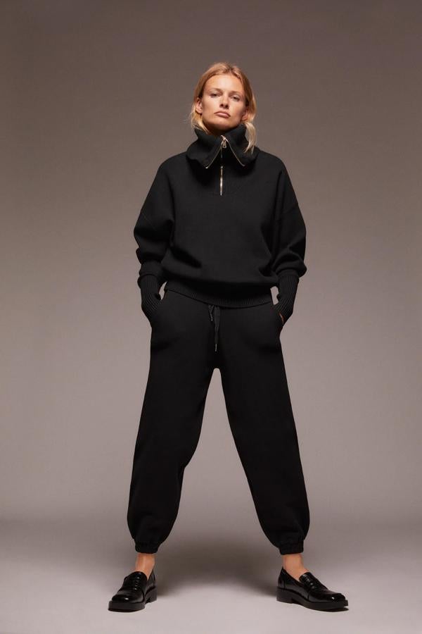 Pantalones 'jogger' de punto grueso de Zara, rebajados a 12.99 euros en los Special Prices.