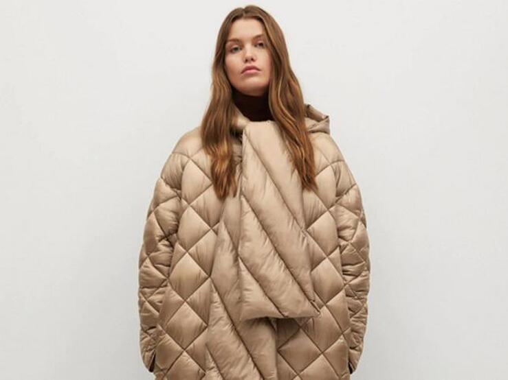 Fotos: 9 abrigos y jerséis oversize que acaban de llegar a las tiendas y tú también te vas a querer poner