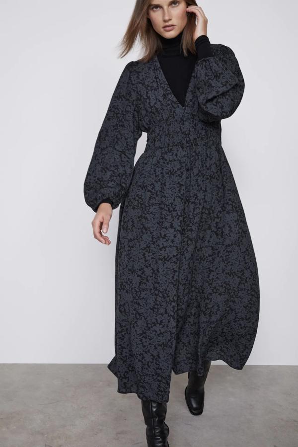 Esta silueta romántica está disponible en XXS, XS y M.