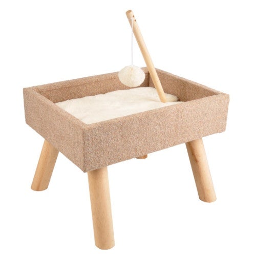 Para los señoritos con bigote y uñas retráctiles, la marca TK-Pet también tiene preparado un increíble regalo para esta Navidad 2020. Se trata de  una cama para gatos de la línea Scandi , modelo bed, cuyo diseño sencillo se basa en una cuna rectangular sostenida sobre cuatro patas robustas, en madera de pino resistente. Dispone también un suave y cálido almohadón de felpa para que el animal pueda recostarse cómodamente, así como una pequeña pértiga con una bola colgante de poliéster. Mide 30 centímetros de alto por 43,5 de largo, con una anchura de 33,5 centímetros.Antes costaba 29,95 euros, pero ahora en Tiendanimal puede ser tuyo por tan sólo 24,95 euros.