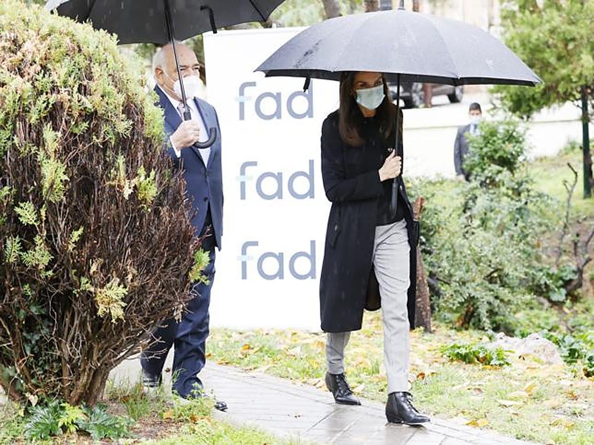 El día que nos recordó que hasta las reinas (de título y de estilo) tienen malos días y apostó por el que, sin duda, es  su peor look en años .