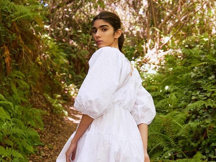 Fotos: Ficha los vestidos más combinables y baratos de Sfera que serán la clave de tus estilismos en 2021