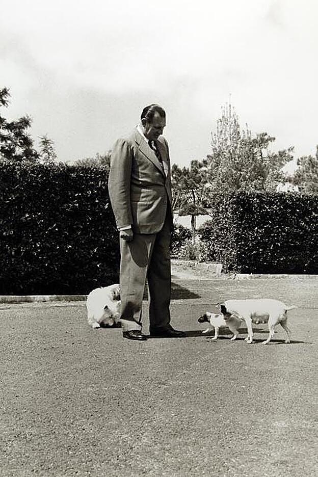 El Conde de Barcelona en Estoril, Gtres.